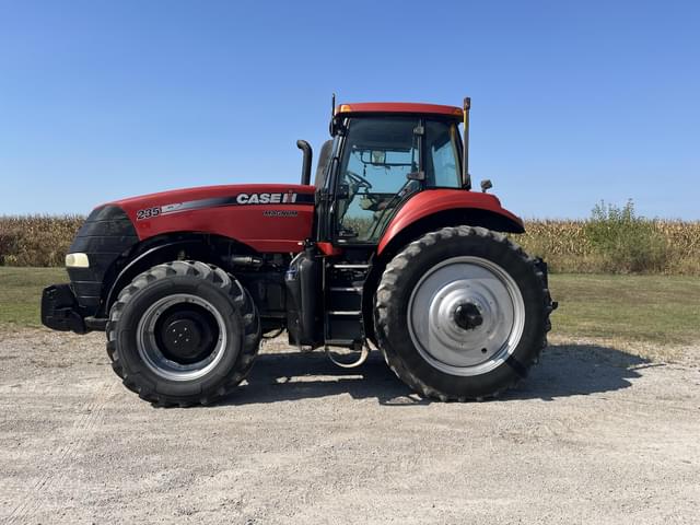 Image of Case IH Magnum 235 equipment image 2