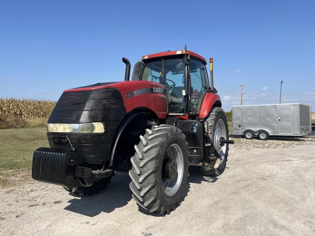 Image of Case IH Magnum 235 equipment image 1