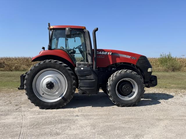 Image of Case IH Magnum 235 equipment image 4