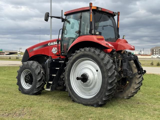 Image of Case IH Magnum 235 equipment image 2
