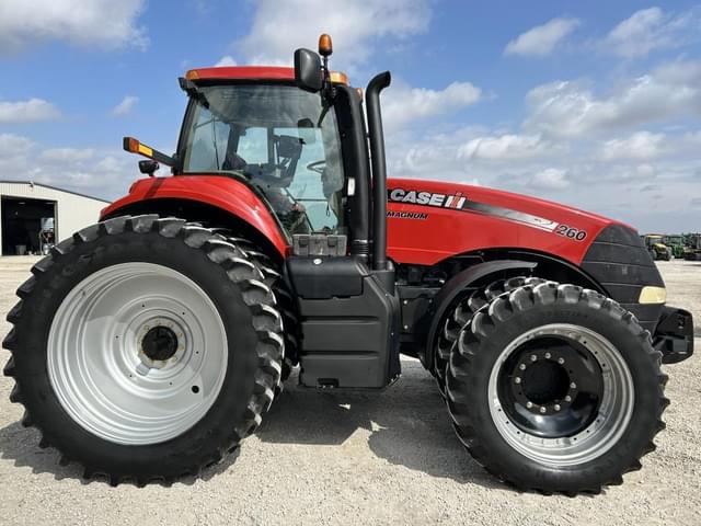 Image of Case IH Magnum 260 equipment image 3