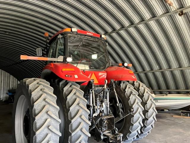 Image of Case IH Magnum 260 equipment image 2