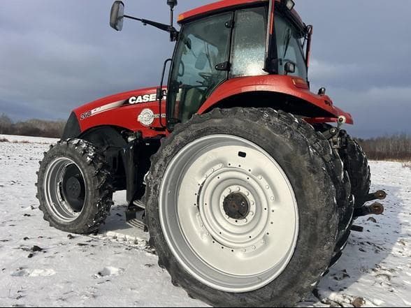 Image of Case IH Magnum 260 equipment image 3