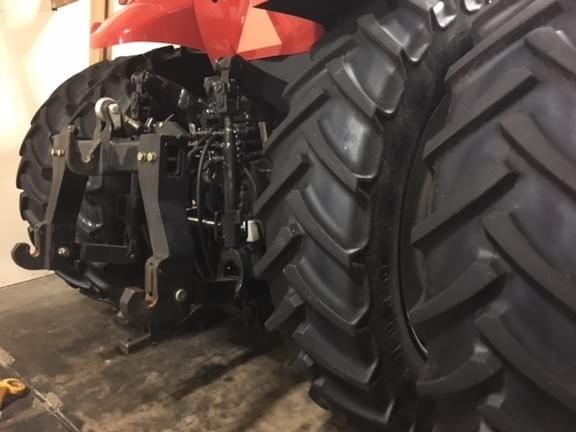 Image of Case IH Magnum 260 equipment image 4