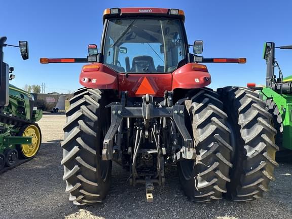 Image of Case IH Magnum 260 equipment image 4