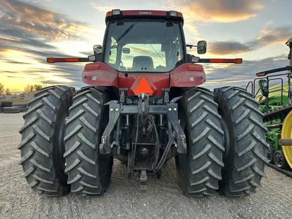 Image of Case IH Magnum 260 equipment image 2