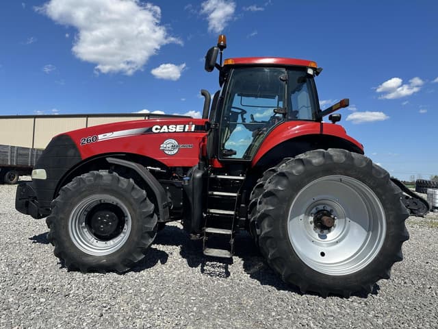 Image of Case IH Magnum 260 equipment image 2