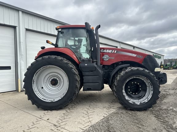 Image of Case IH Magnum 260 equipment image 3