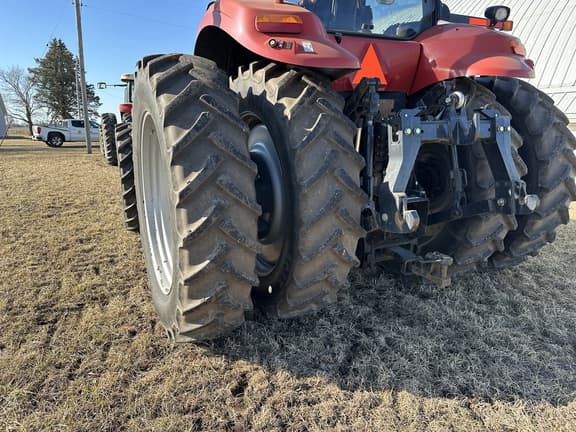 Image of Case IH Magnum 260 equipment image 2