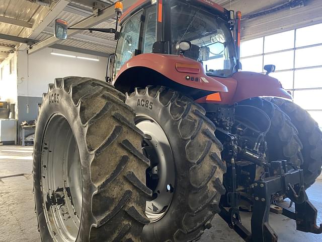 Image of Case IH Magnum 260 equipment image 4