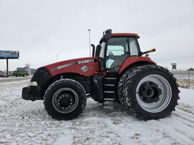 Image of Case IH Magnum 290 equipment image 2