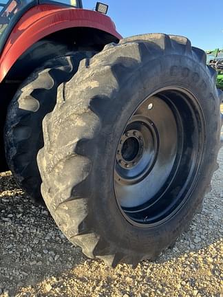 Image of Case IH Magnum 290 equipment image 2