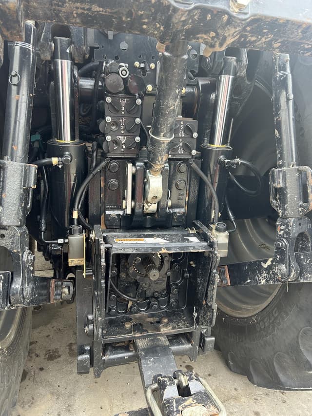 Image of Case IH Magnum 315 equipment image 4