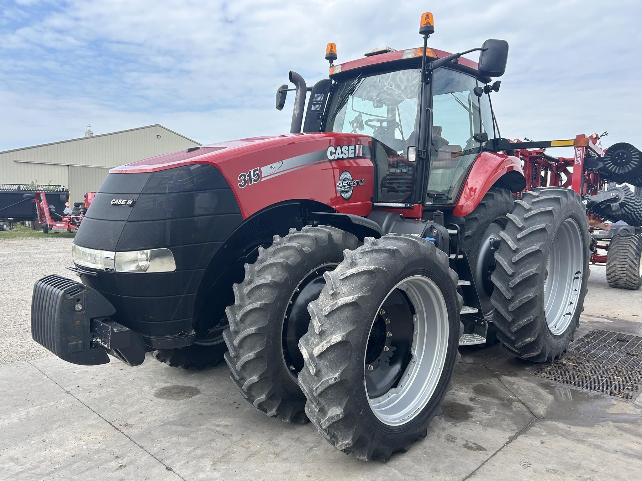2013 Case IH Magnum 315 Equipment Image0