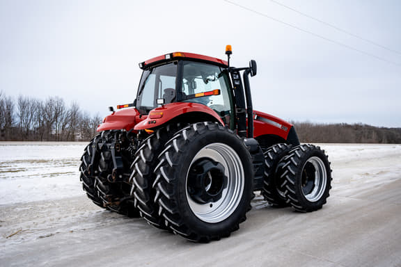 Image of Case IH Magnum 315 equipment image 3