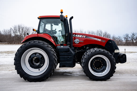 Image of Case IH Magnum 315 equipment image 4