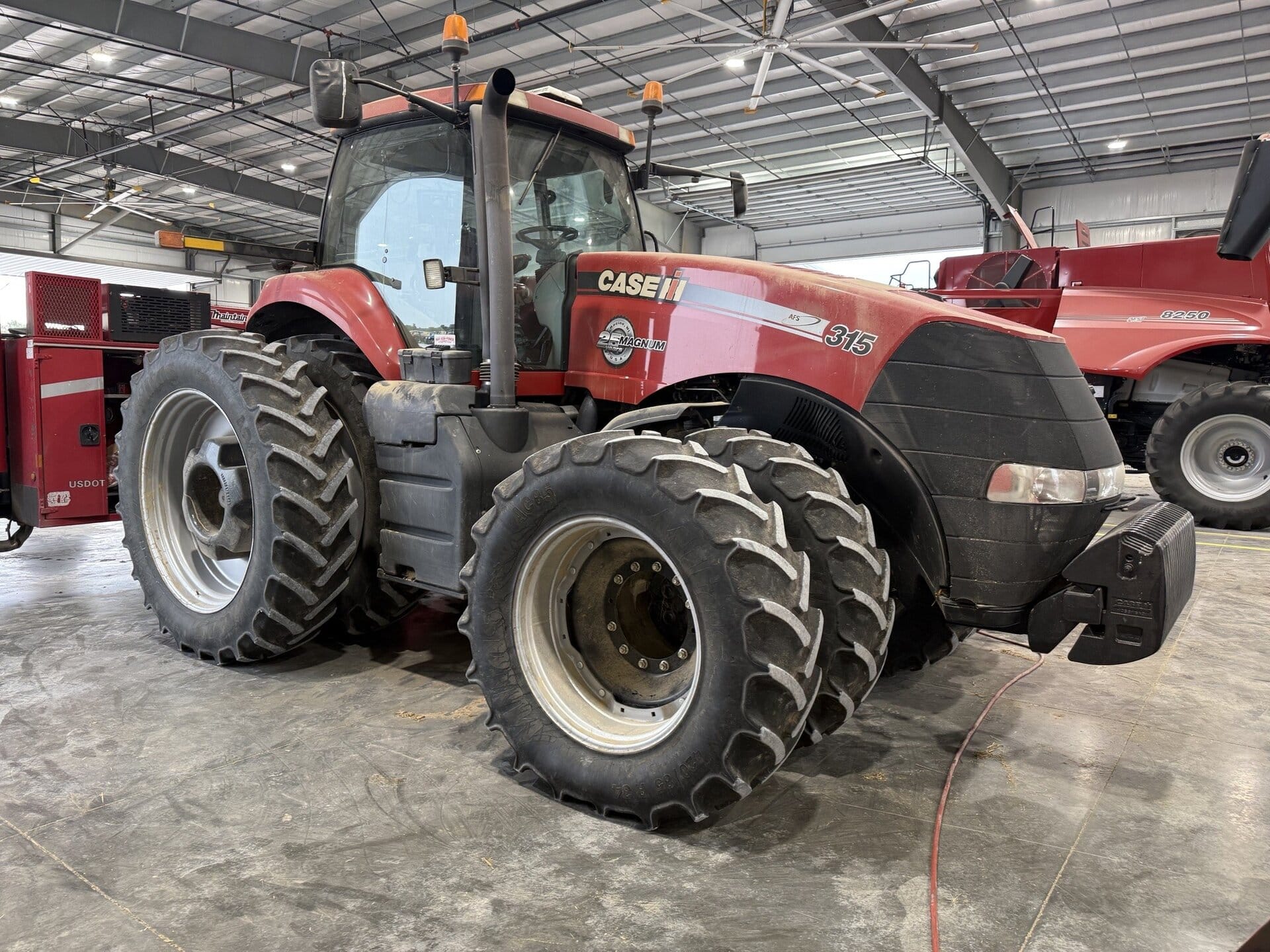 2013 Case IH Magnum 315 Equipment Image0