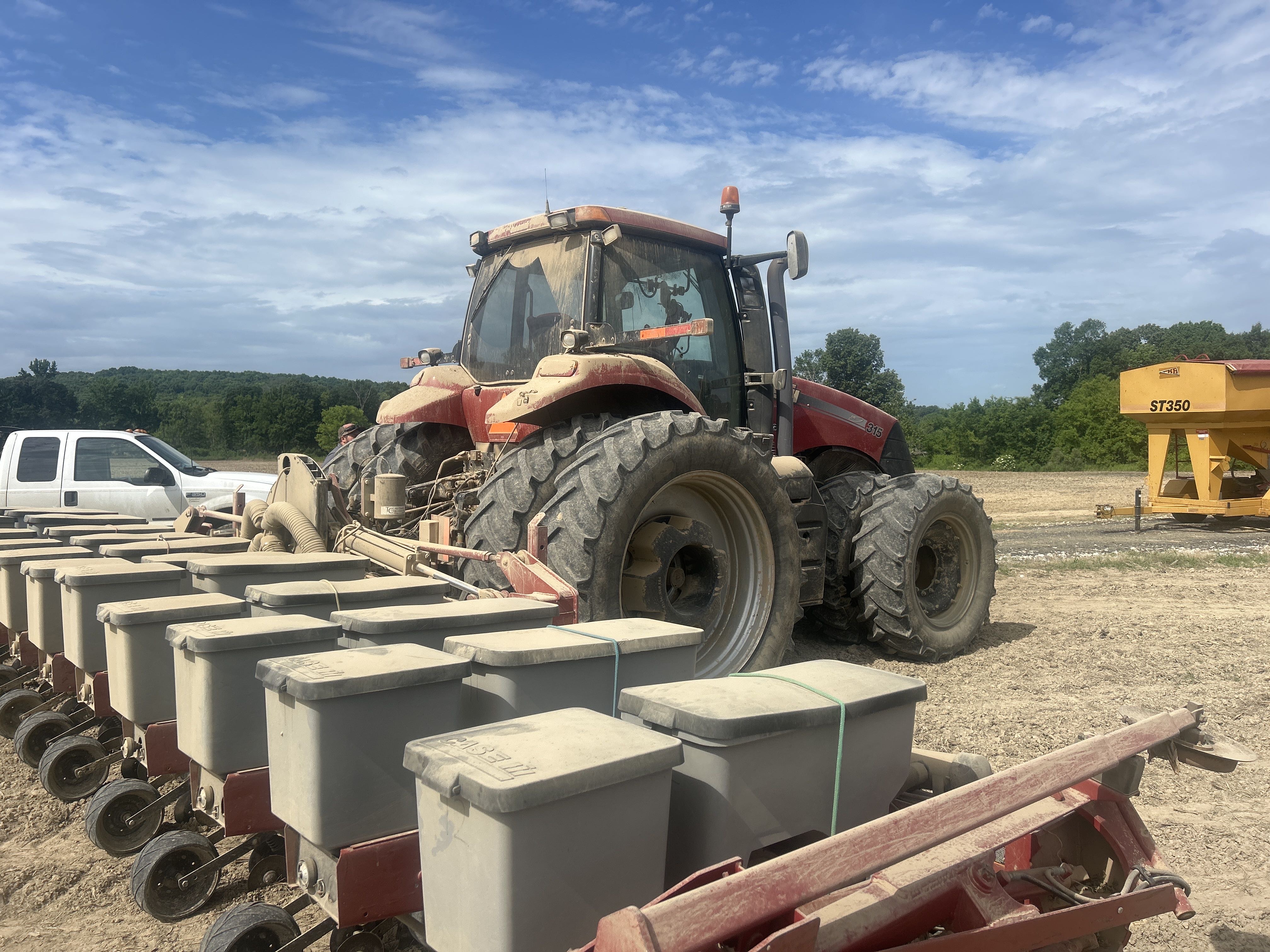 Image of Case IH Magnum 315 equipment image 2