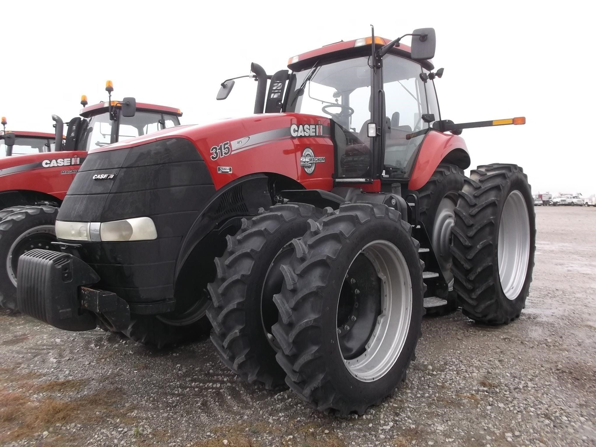 2013 Case IH Magnum 315 Equipment Image0