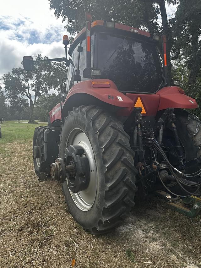 Image of Case IH Magnum 340 equipment image 2