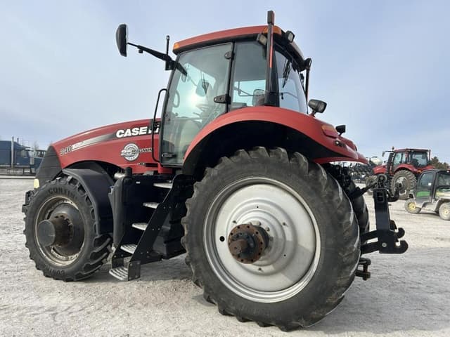 Image of Case IH Magnum 340 equipment image 4
