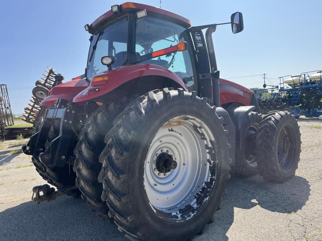 Image of Case IH Magnum 340 equipment image 3