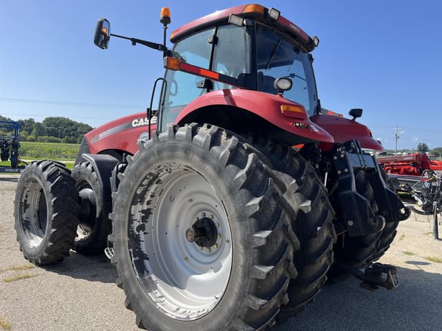 Image of Case IH Magnum 340 equipment image 4