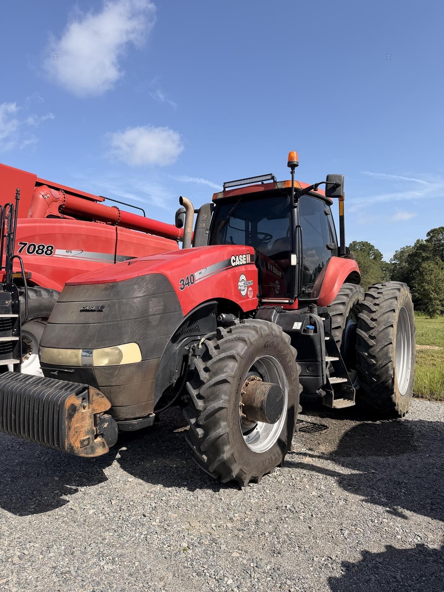 2013 Case IH Magnum 340 Equipment Image0