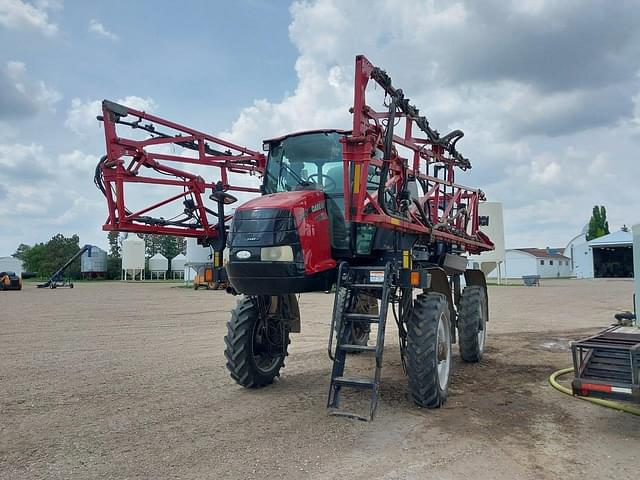 Image of Case IH Patriot 2240 equipment image 2