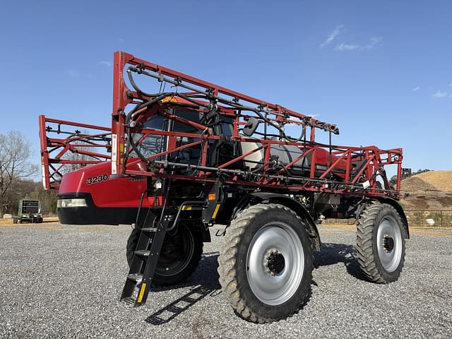 Image of Case IH 3230 Patriot equipment image 1