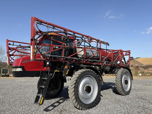 Image of Case IH 3230 Patriot equipment image 2