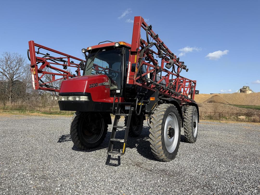 Image of Case IH 3230 Patriot Primary image