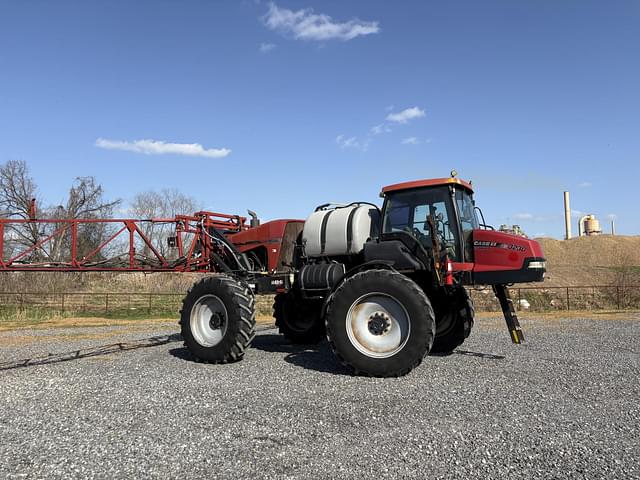 Image of Case IH 3230 Patriot equipment image 2