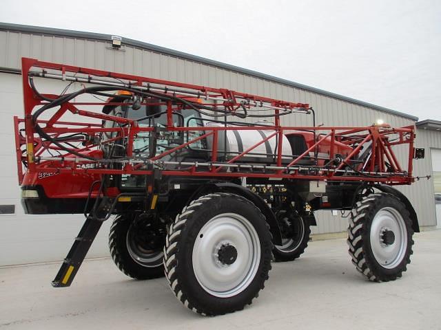 Image of Case IH 3230 Patriot Primary image