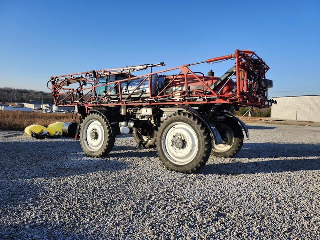 Image of Case IH 3230 Patriot equipment image 4