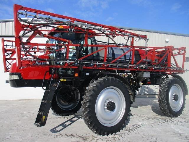 Image of Case IH 3230 Patriot Primary image