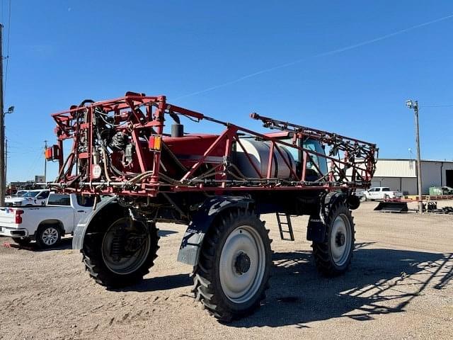 Image of Case IH 3230 Patriot equipment image 4