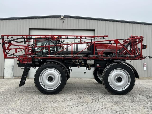 Image of Case IH 3230 Patriot equipment image 2