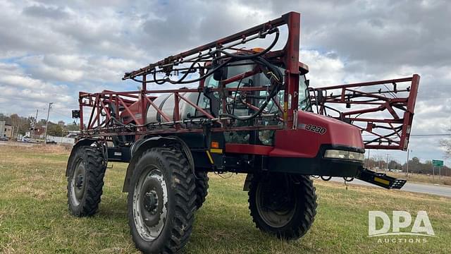 Image of Case IH 3230 Patriot equipment image 4