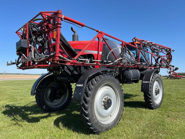 Image of Case IH 3330 Patriot equipment image 2