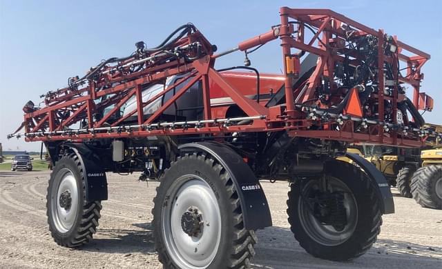 Image of Case IH 3330 Patriot equipment image 3