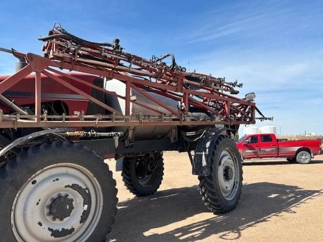 Image of Case IH 3330 Patriot equipment image 4