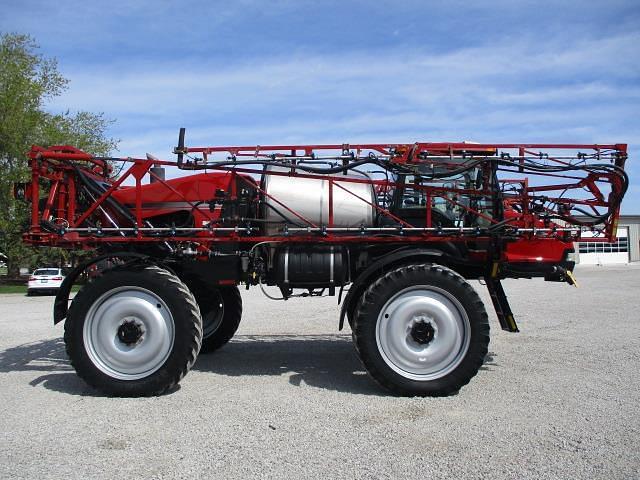 Image of Case IH 3330 Patriot equipment image 3