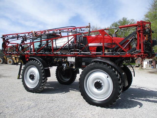 Image of Case IH 3330 Patriot equipment image 4