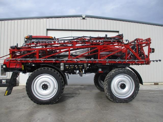 Image of Case IH 3330 Patriot equipment image 2