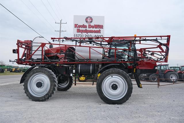 Image of Case IH 3330 Patriot equipment image 1