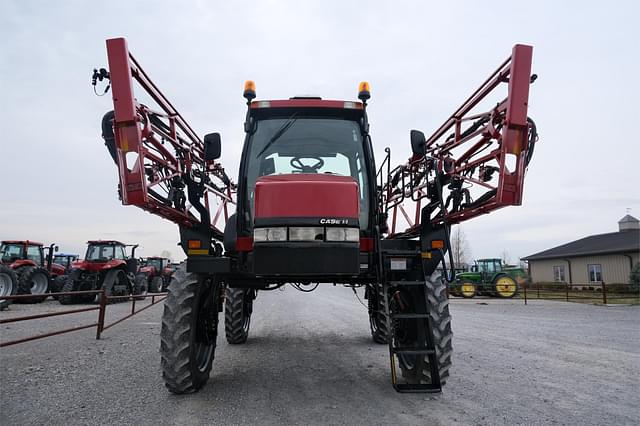 Image of Case IH 3330 Patriot equipment image 2