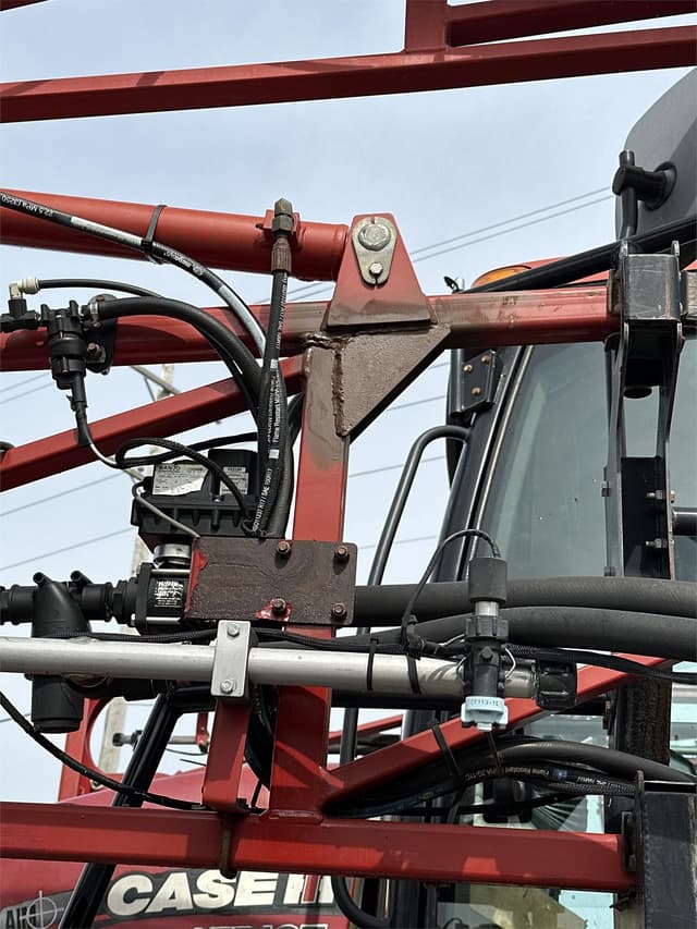 Image of Case IH 3330 Patriot equipment image 3