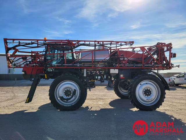 Image of Case IH 3330 Patriot equipment image 4