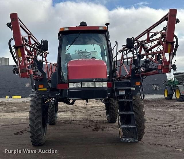 Image of Case IH 3330 Patriot equipment image 1